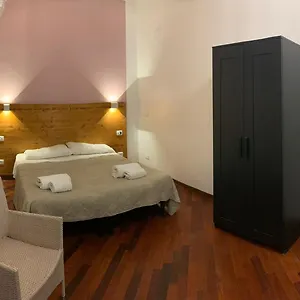 https://domus-filiberto.it-romehotels.com